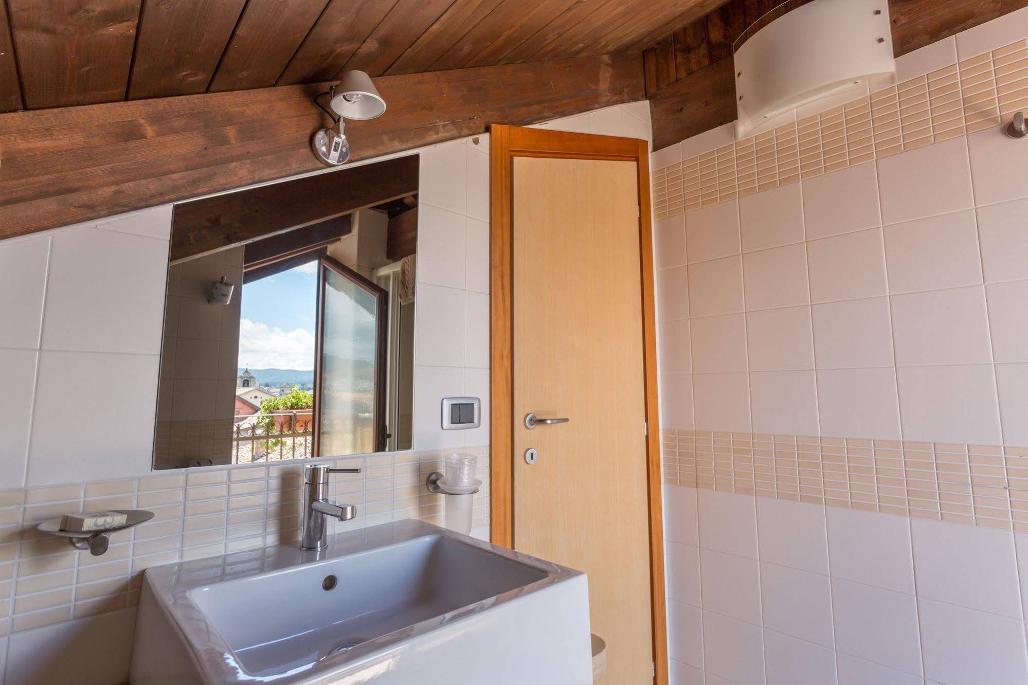 Hotel Conte Ruggero Serra San Bruno Dış mekan fotoğraf